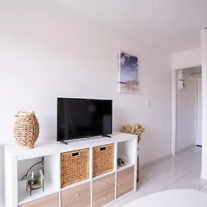  Appartement With Balcony At 7 Min From The