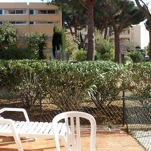  Appartement T2 Les Mimosas, La Faviere à 5 Mn à Pieds De La